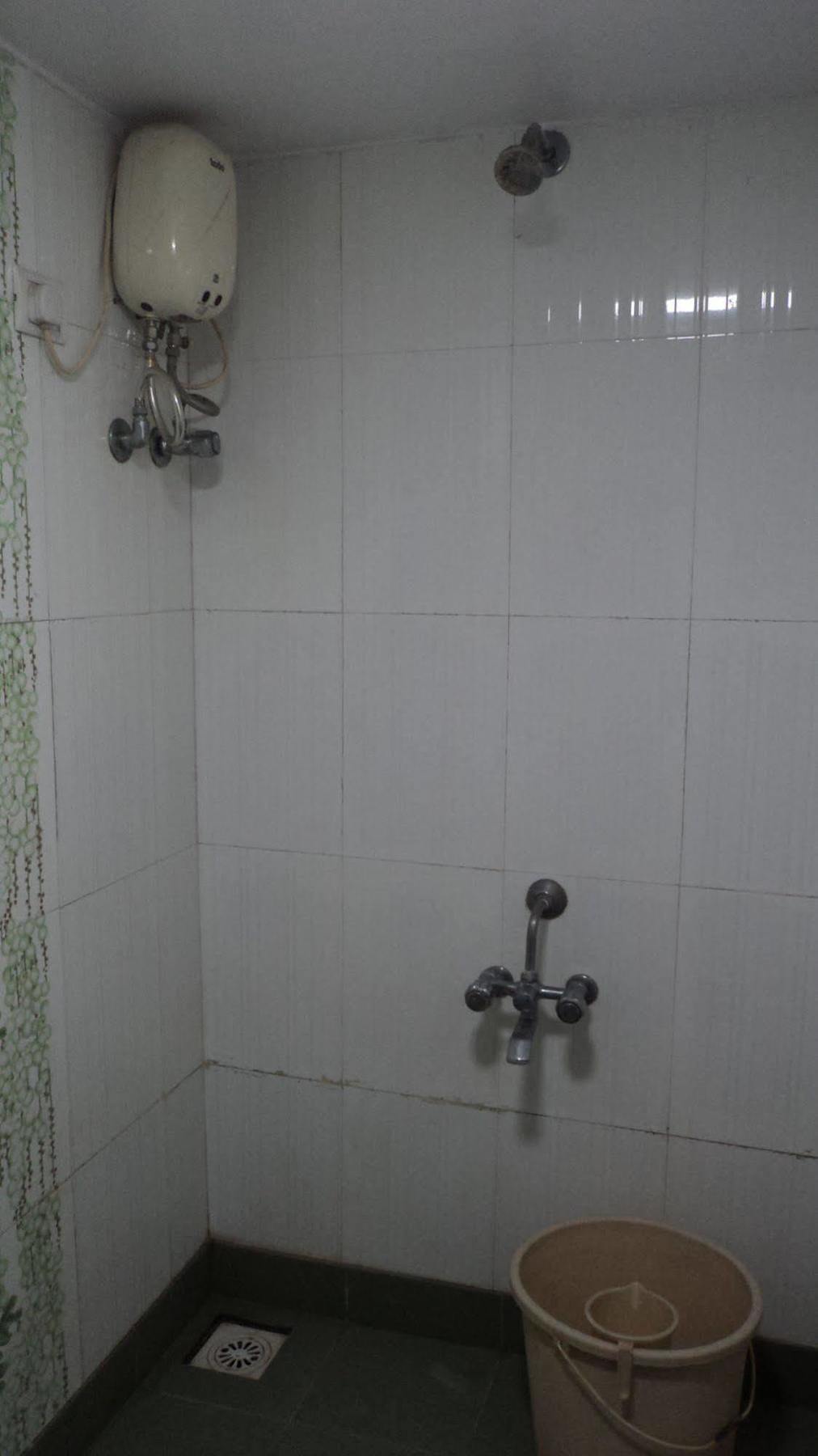 Benazeer Hotel ムンバイ エクステリア 写真